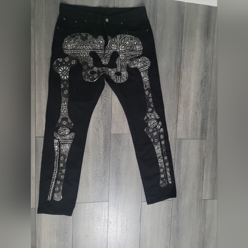 M N M L Skeleton Men's Black Jeans Size 36**